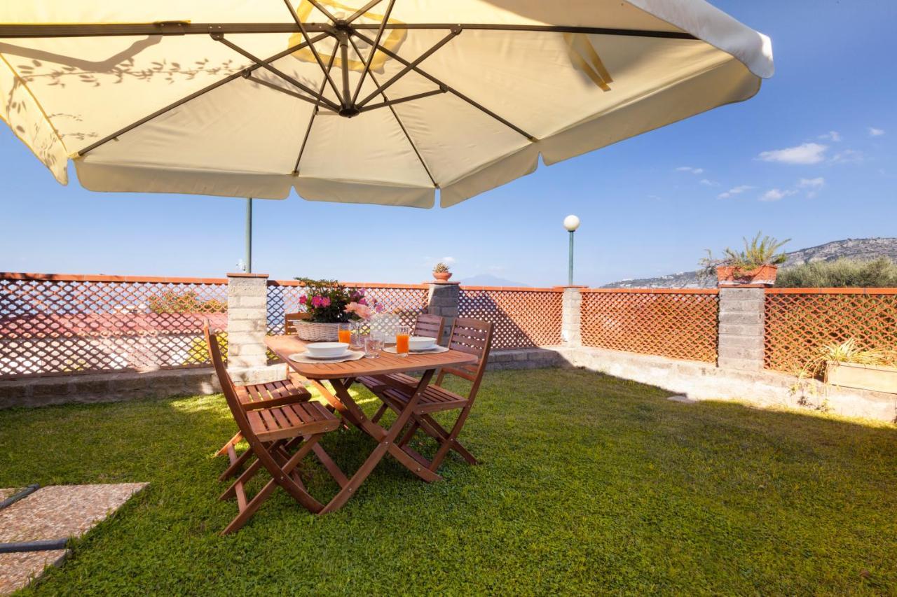 Shanti Home - Restaurant Di Aversano Salvatore Сорренто Экстерьер фото